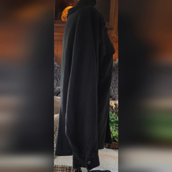 PINK Victoria's Secret Oversized Fleece Button Up - Picture 5 of 8